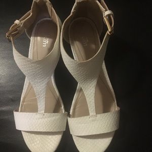 k and m shoes for women